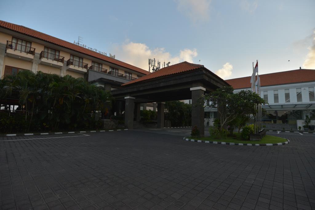 New Kuta Hotel Uluwatu Exteriér fotografie